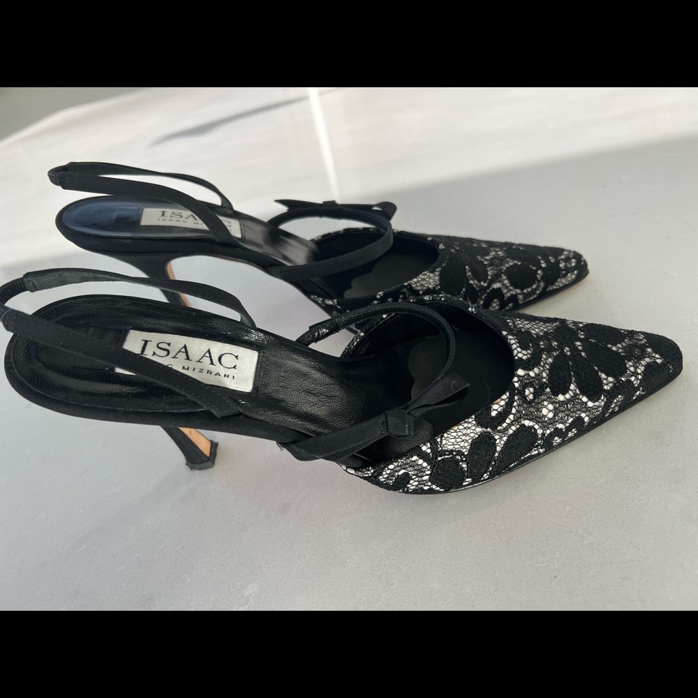 Gorgeous Isaac Mizrahi sling back heels
